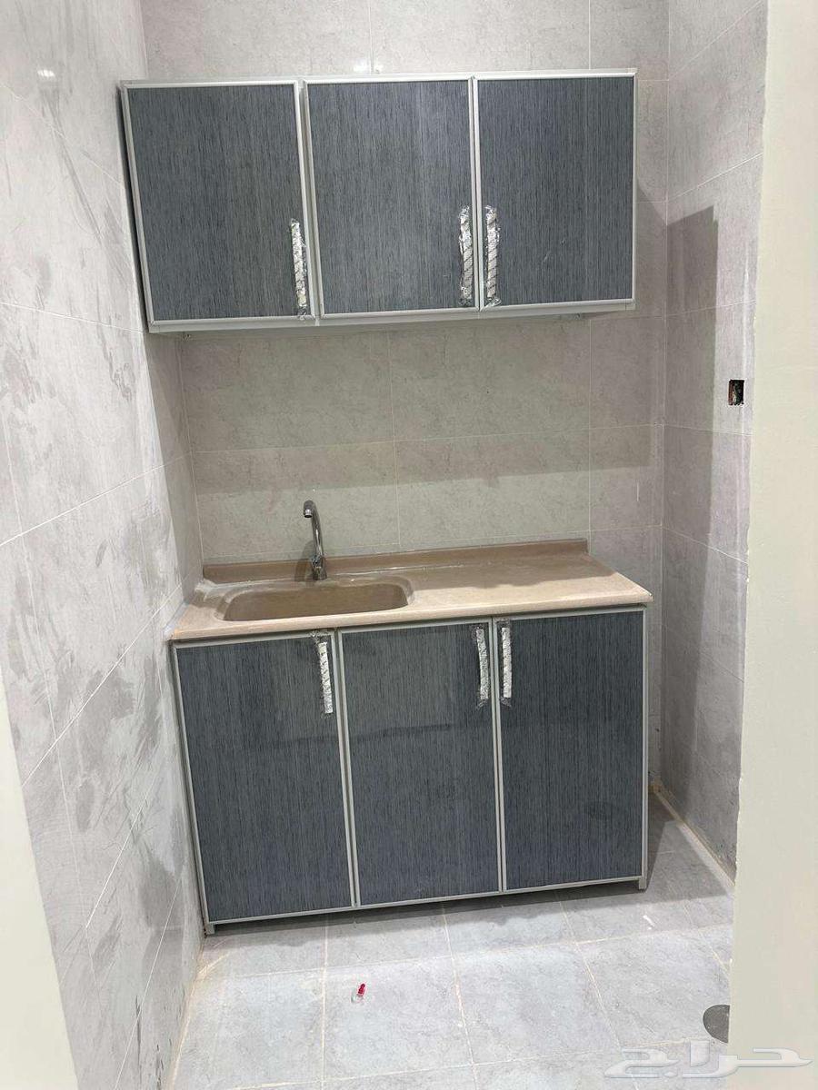 شقة 1 غرف في احد 4