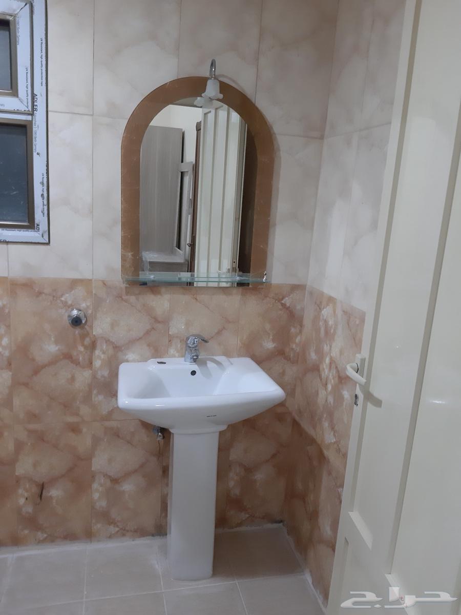 شقة 3 غرف في البحيرة 10