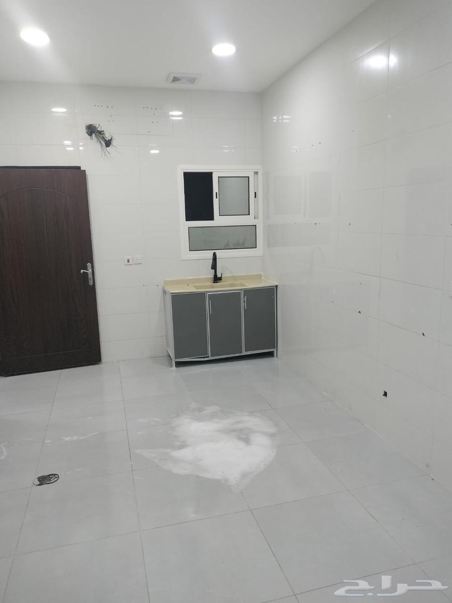 شقة 3 غرف في النايفية 5