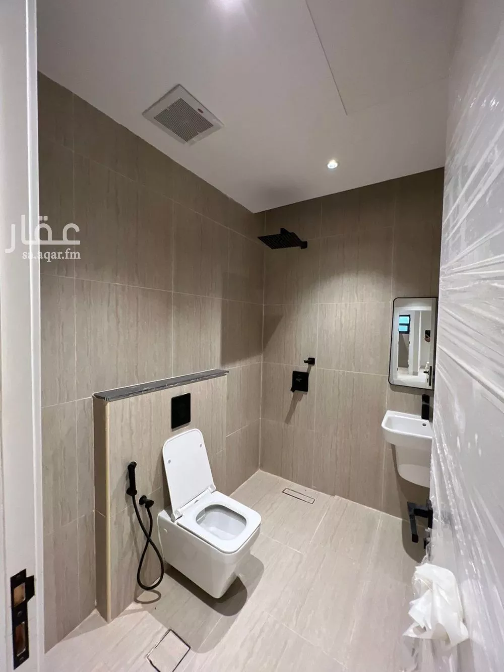 شقة 3 غرف في الرمال 3