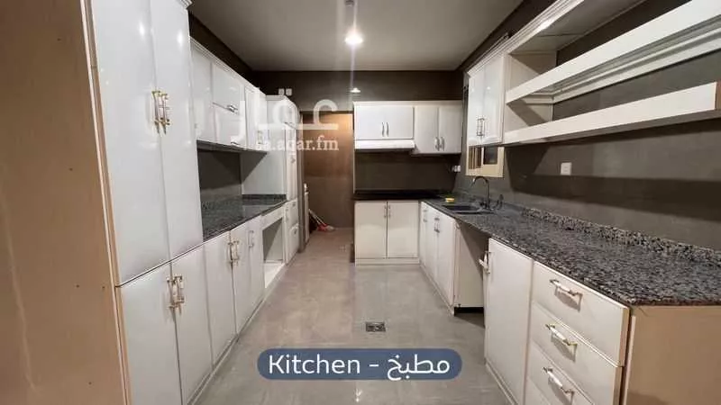 شقة 3 غرف في الملقا 6