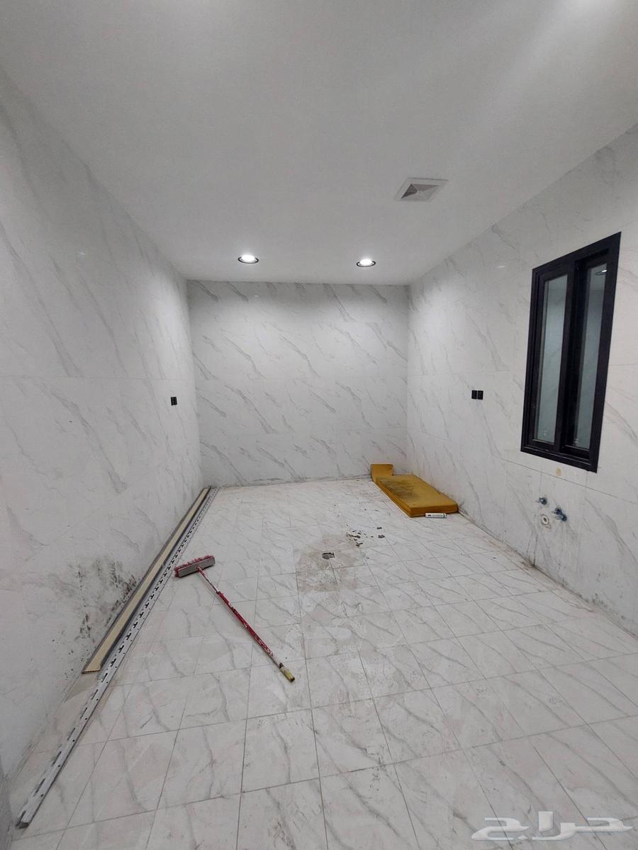 شقة 5 غرف في احد 3