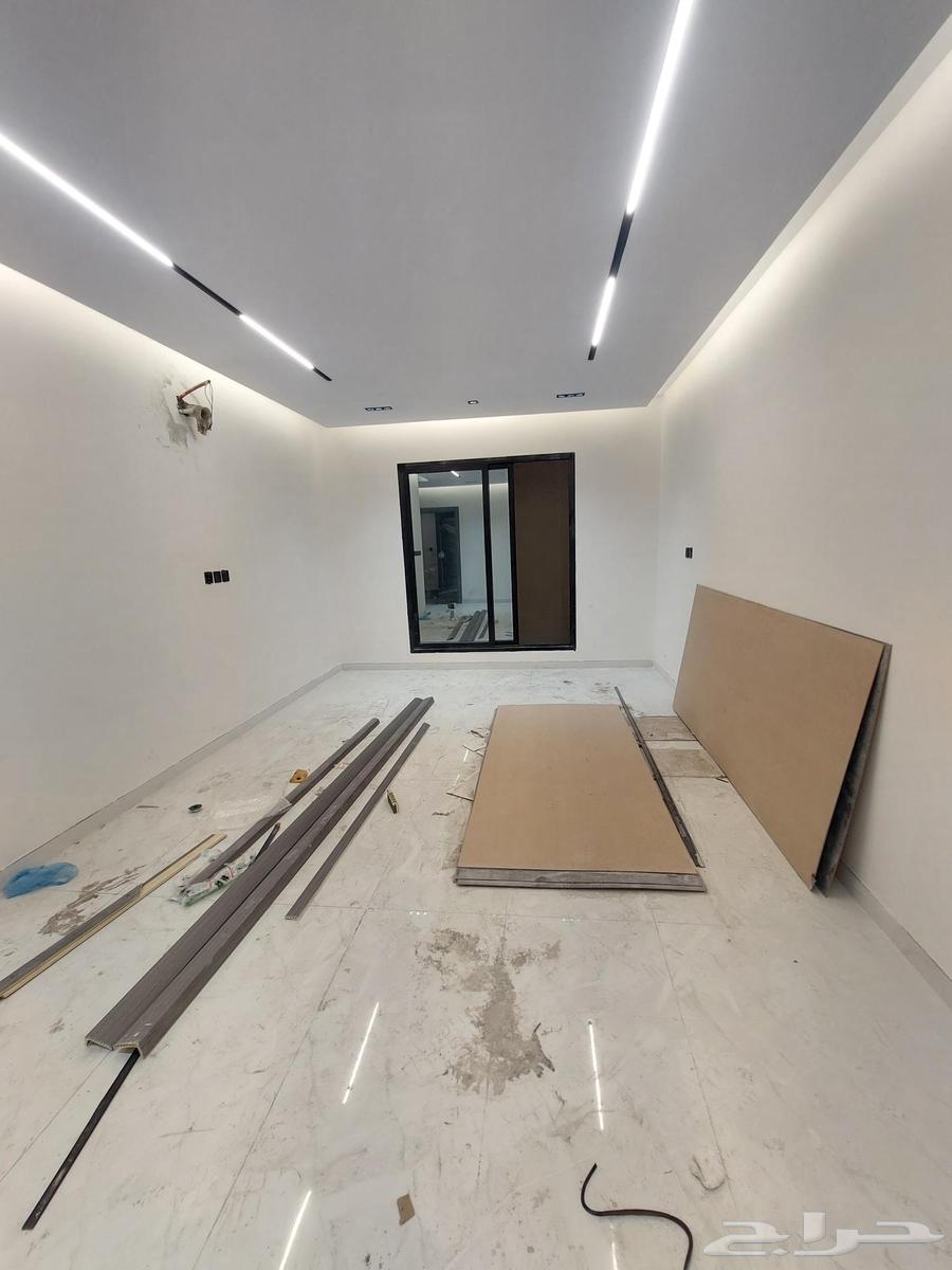 شقة 5 غرف في احد 6