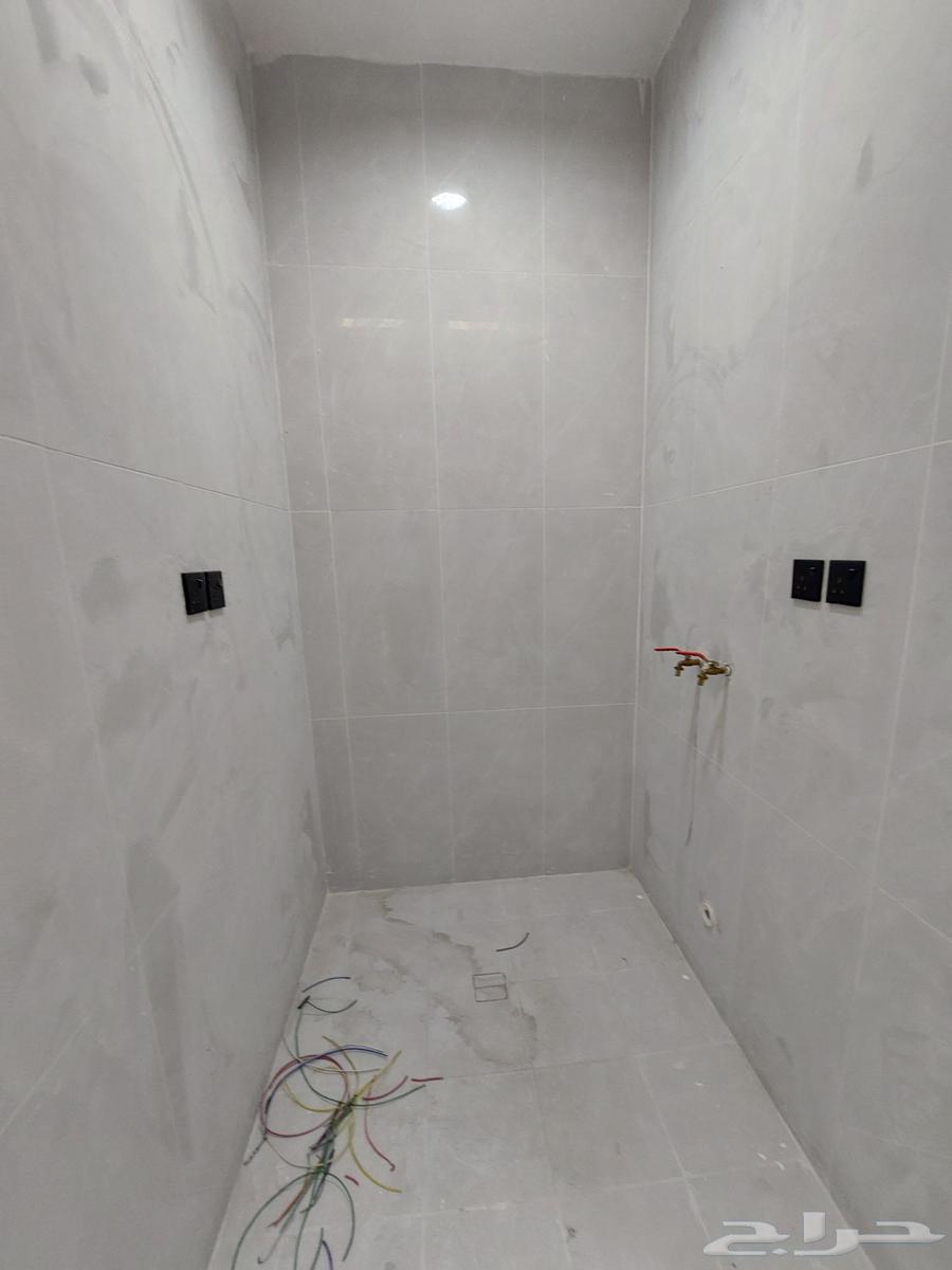 شقة 5 غرف في احد 9