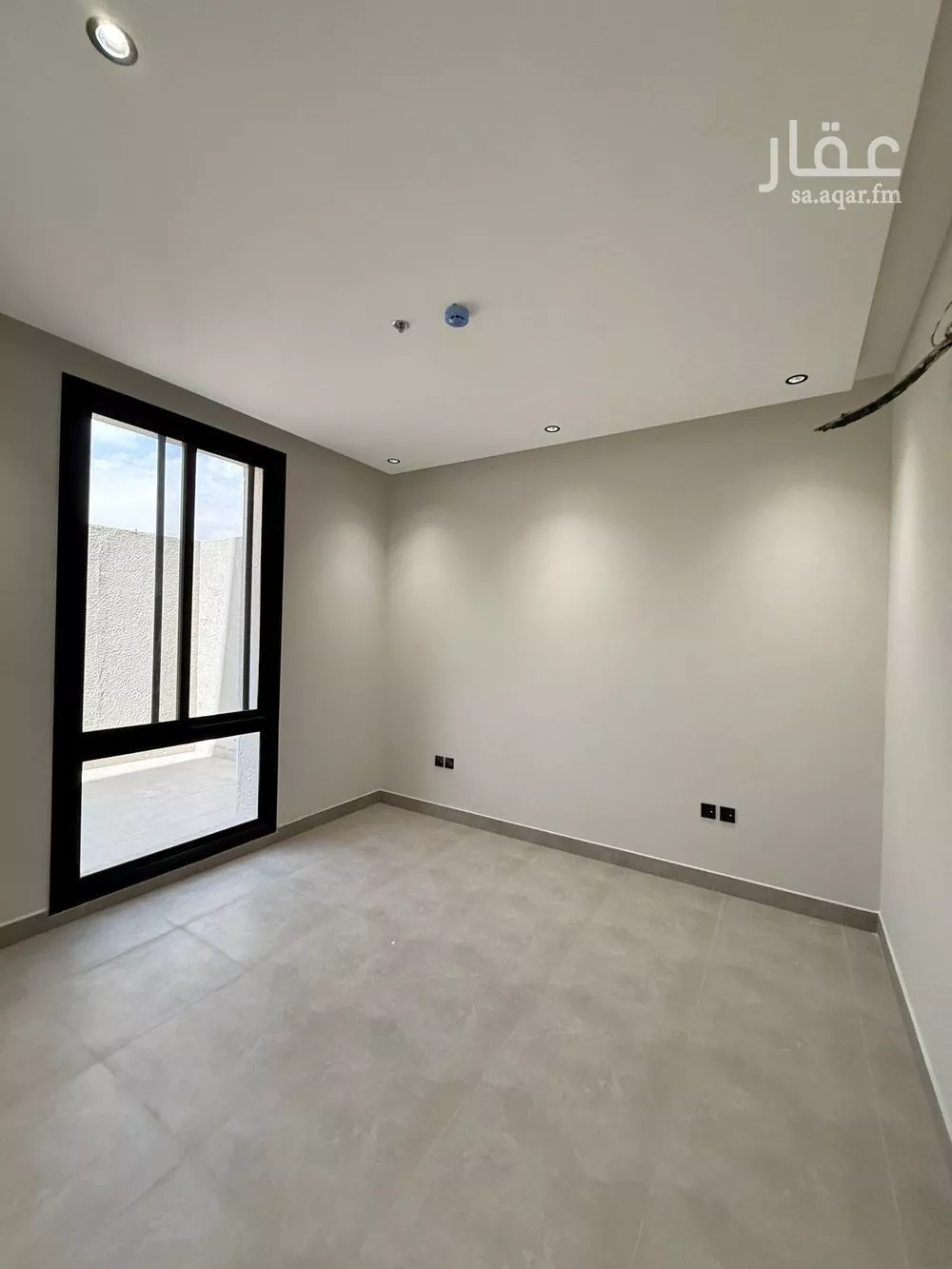 شقة 3 غرف في الرمال 12