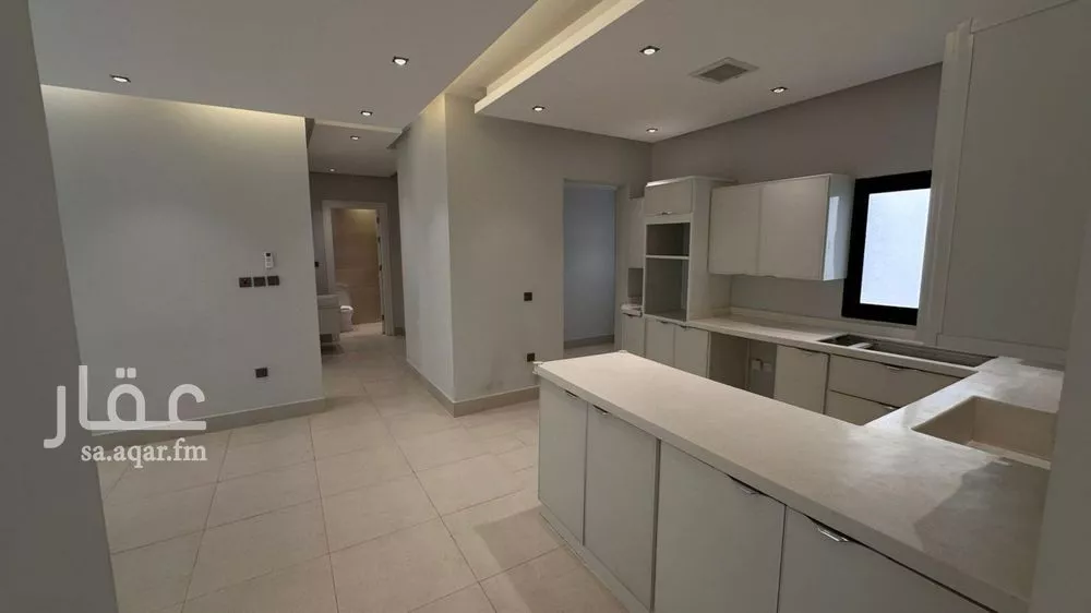 شقة 3 غرف في الملقا 10