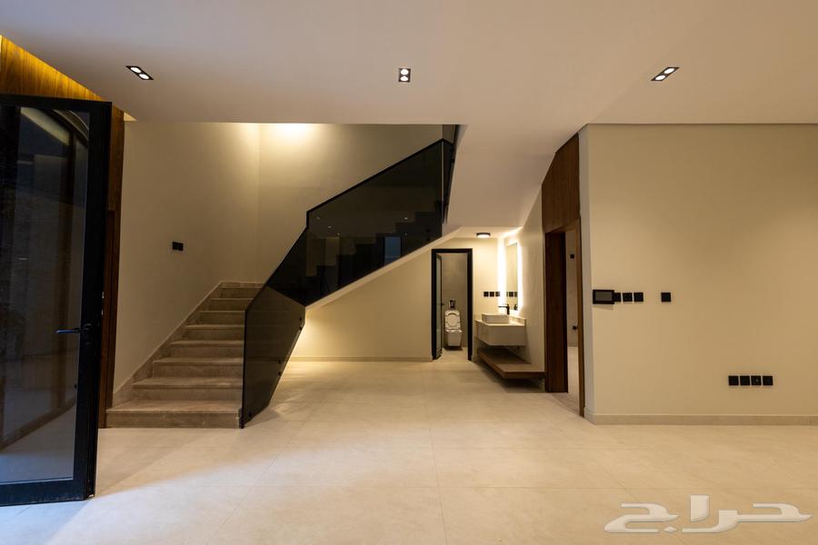 فيلا 6 غرف في العروبة 8