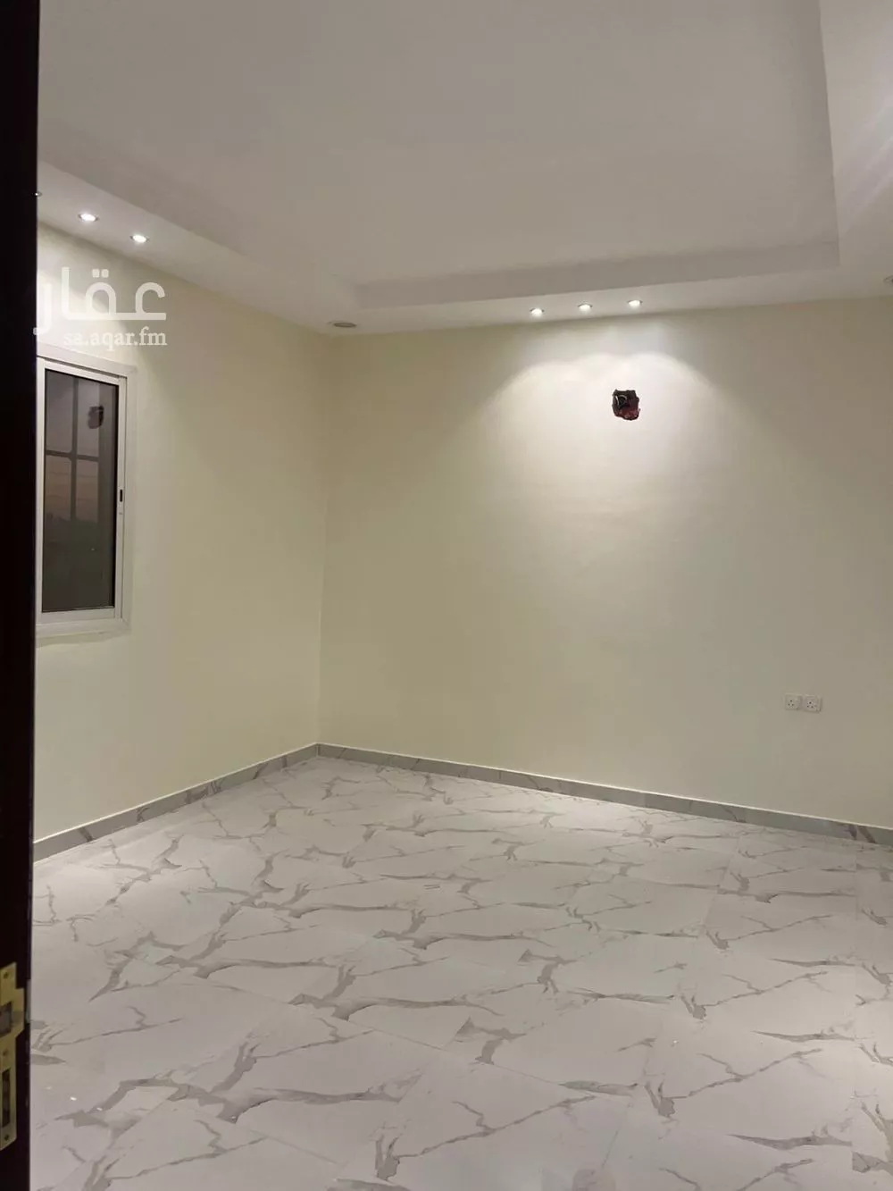 شقة 4 غرف في الرمال 2