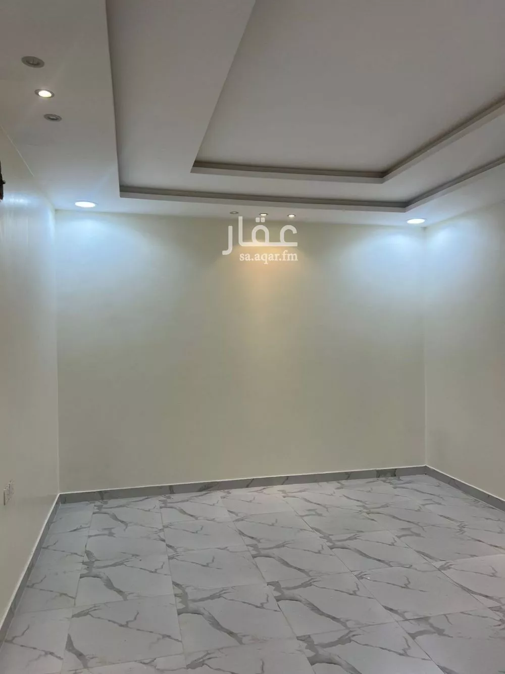 شقة 4 غرف في الرمال 5