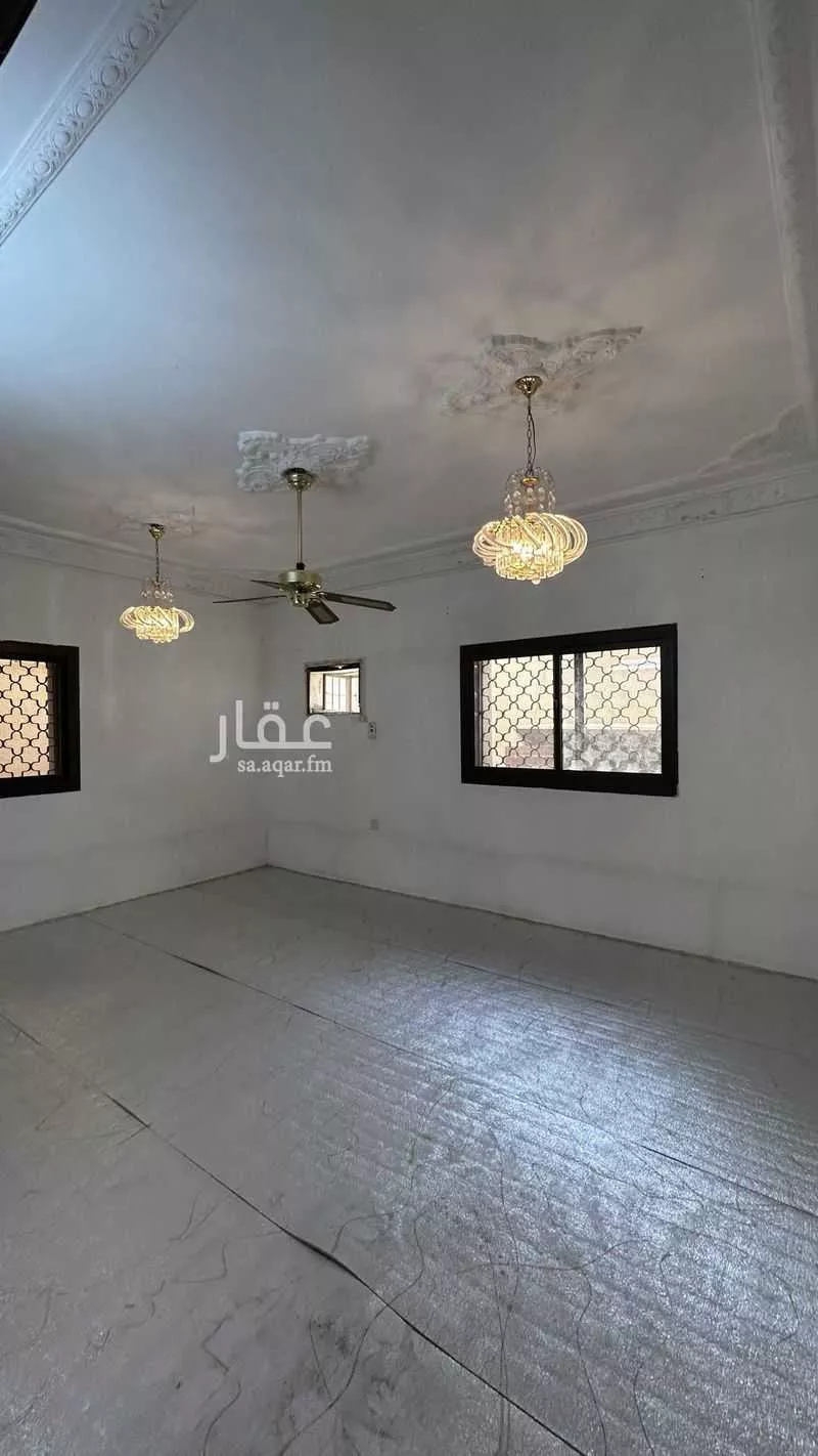 فيلا 12 غرف في المرسلات 15