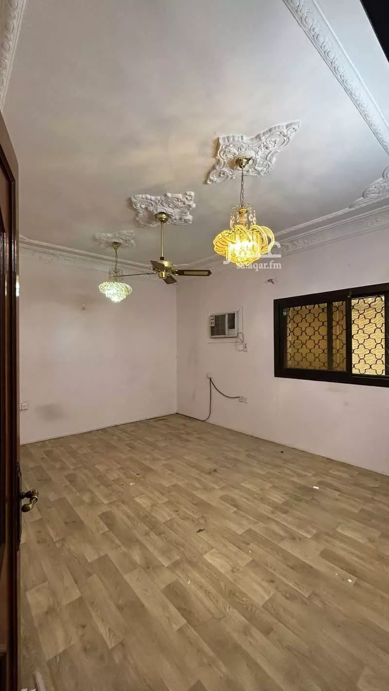 فيلا 12 غرف في المرسلات 16