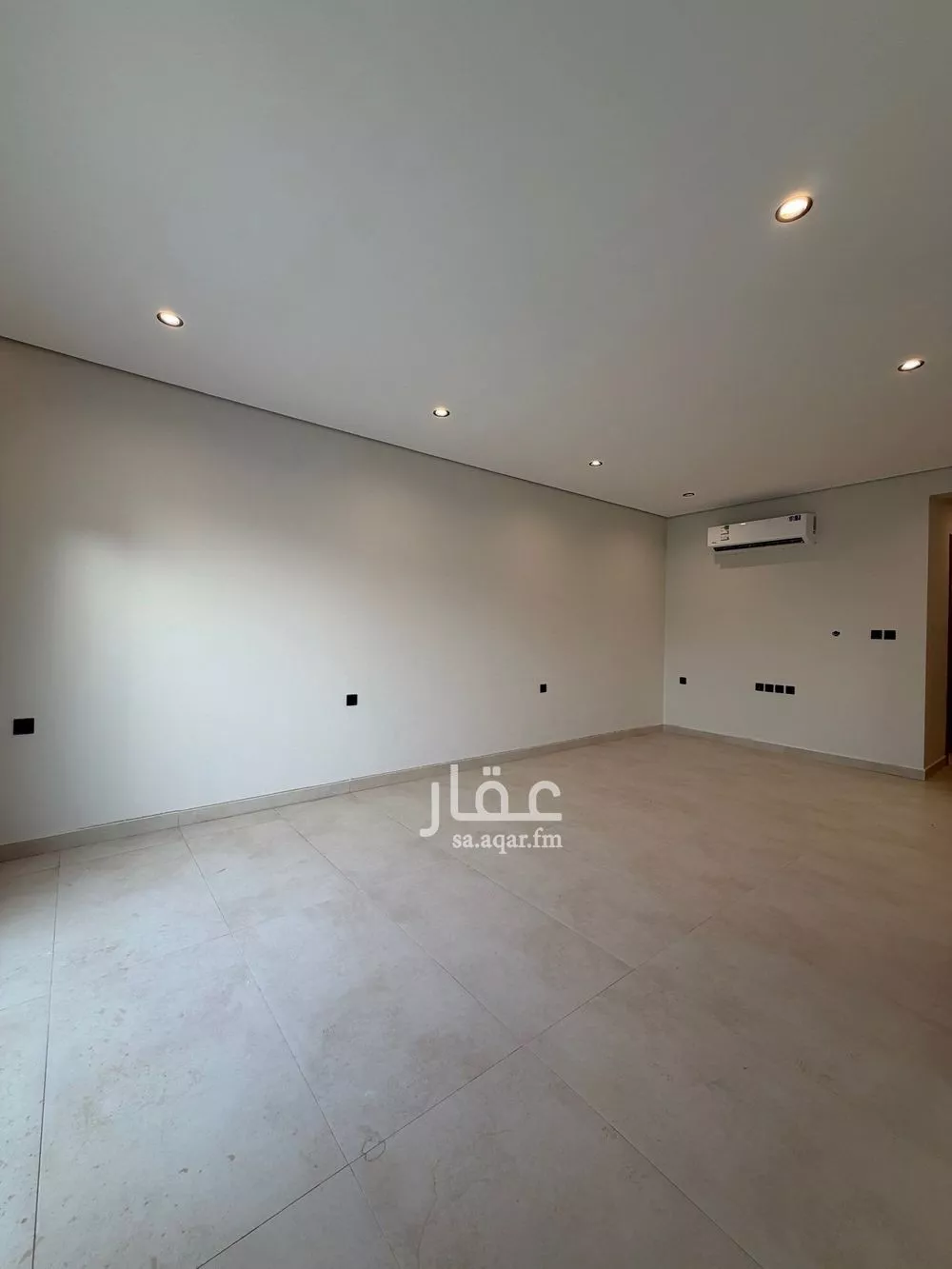 شقة 2 غرف في العارض 5