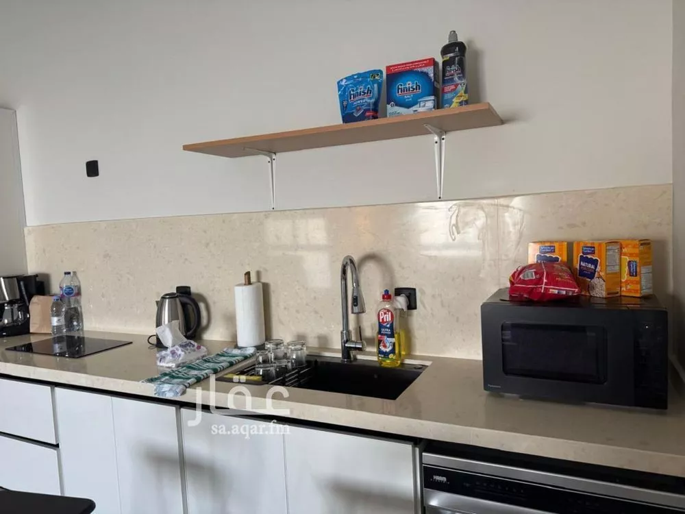 شقة 4 غرف في العارض 2