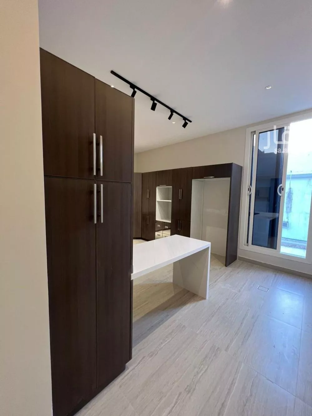 دور 4 غرف في الملك فهد 17