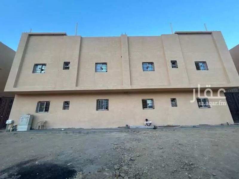 838 sqm building in Ad Dar Al Baida 3