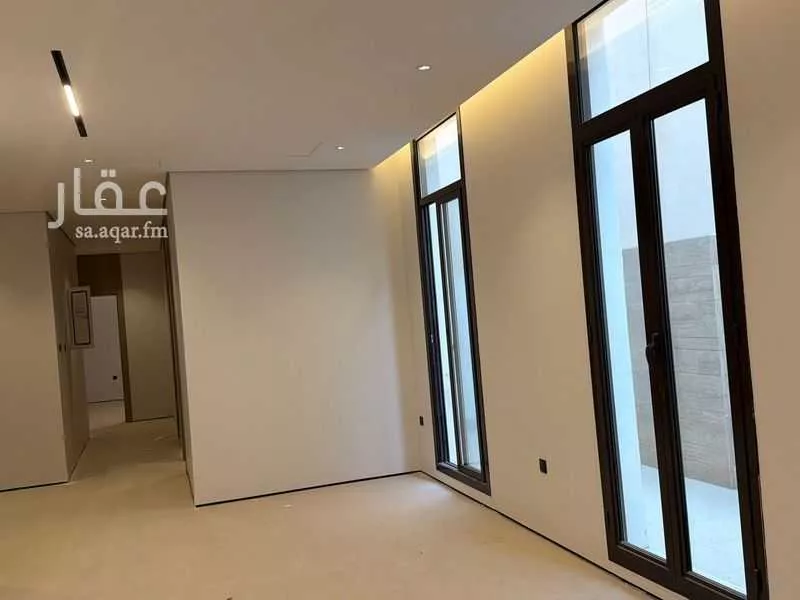 5 bedroom villa in Al Malqa 4