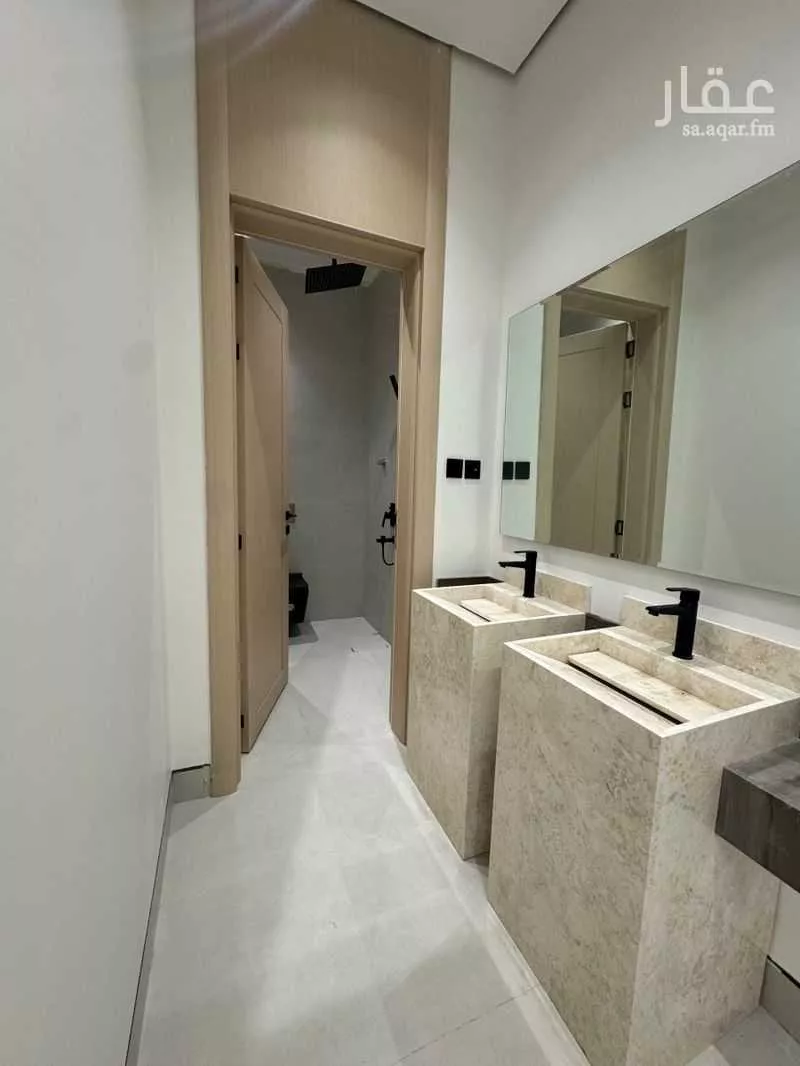 فيلا 9 غرف في النرجس 7