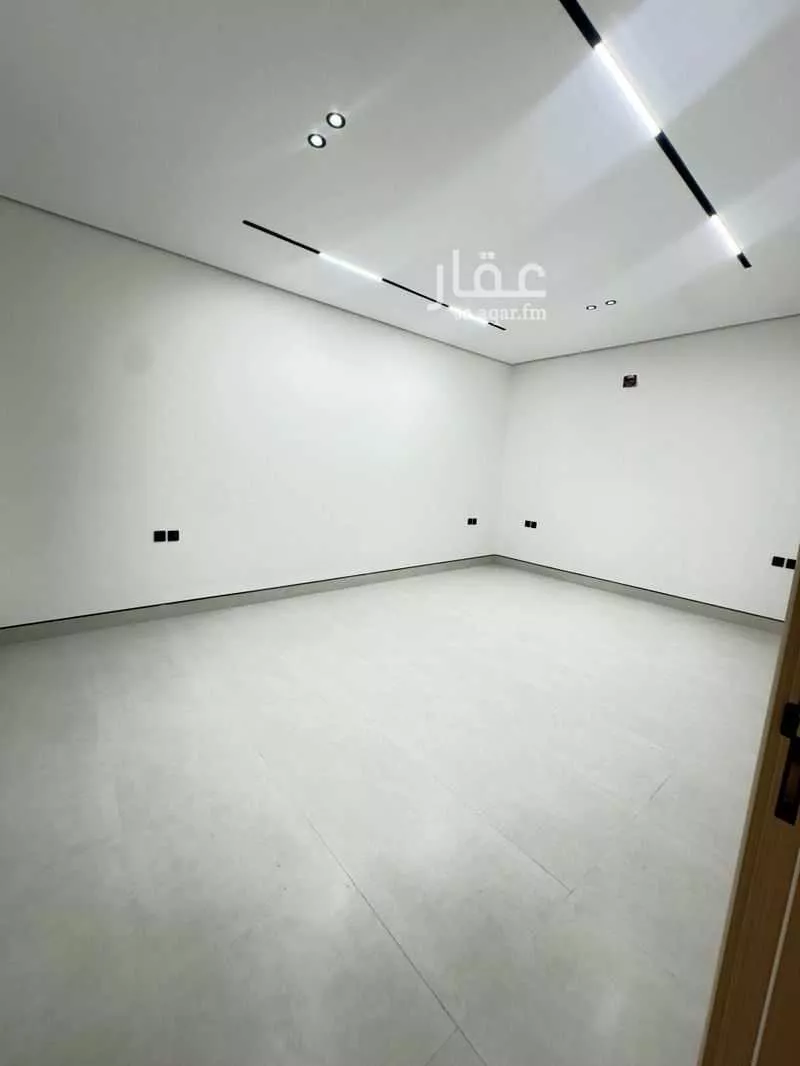 فيلا 9 غرف في النرجس 8