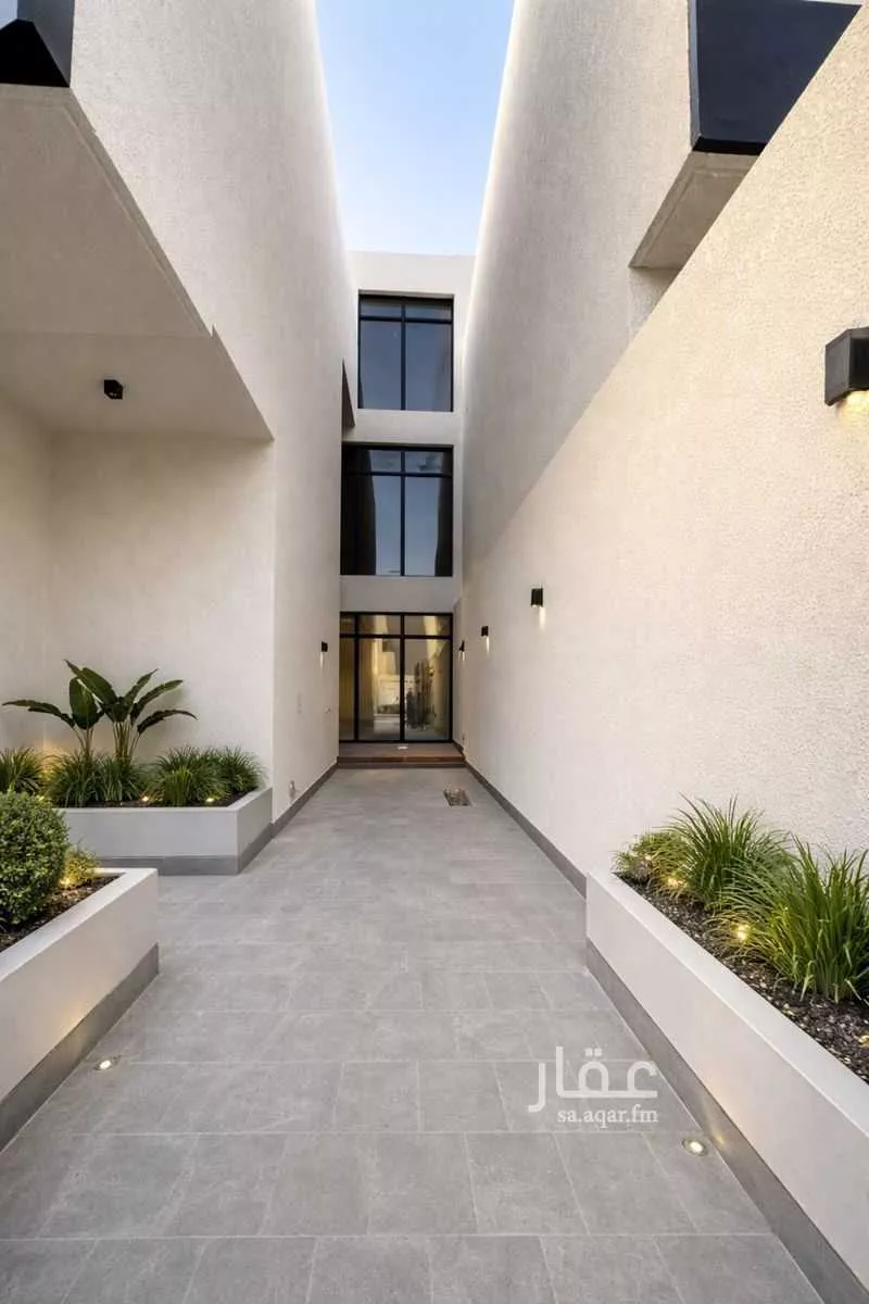 7 bedroom villa in Al Narjis 2