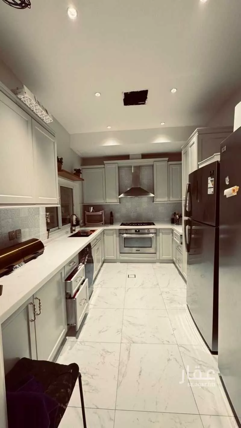 فيلا 7 غرف في عرقة 2