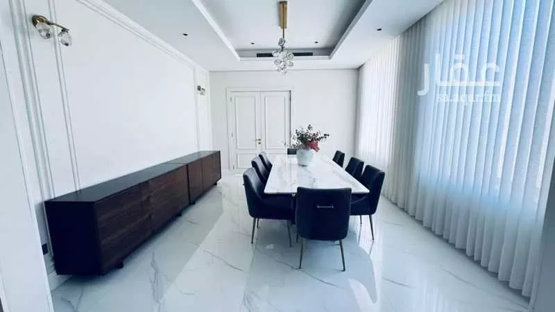 فيلا 7 غرف في عرقة 5