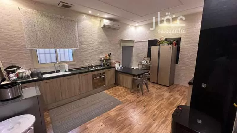 فيلا 3 غرف في العارض 2