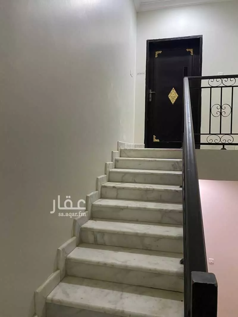 3 bedroom floor in Al Aridh 2