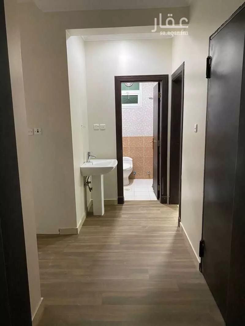 3 bedroom floor in Al Aridh 7