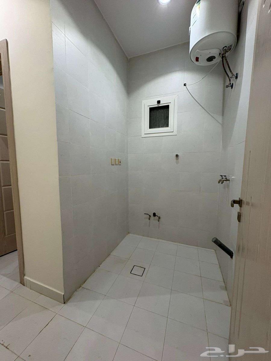 شقة 5 غرف في الملك فهد 11