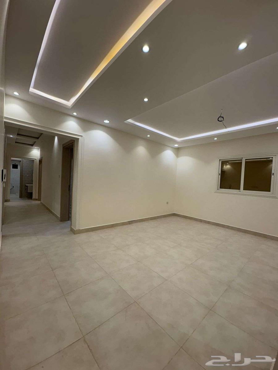 شقة 5 غرف في الملك فهد 12