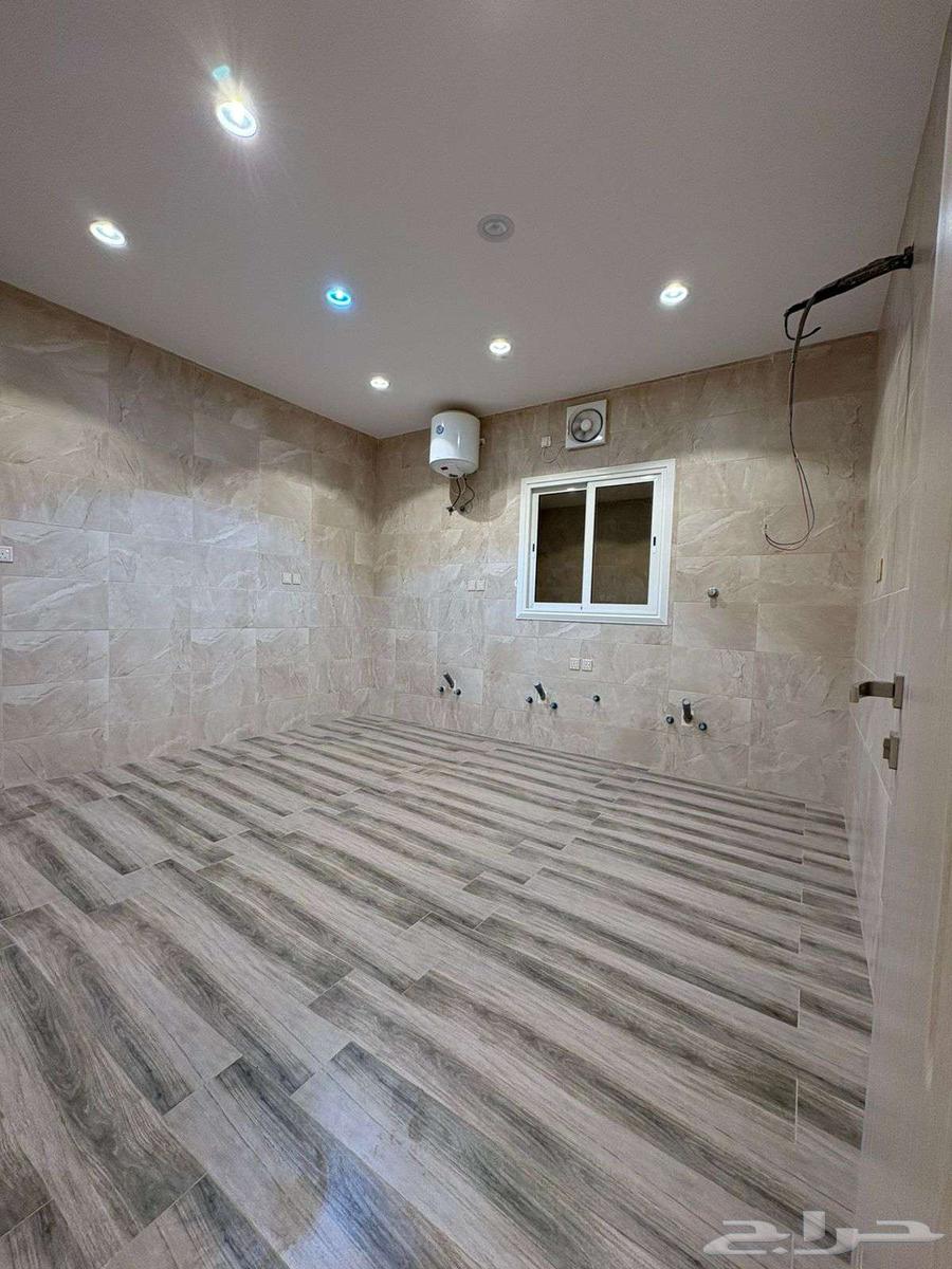 شقة 5 غرف في الملك فهد 13