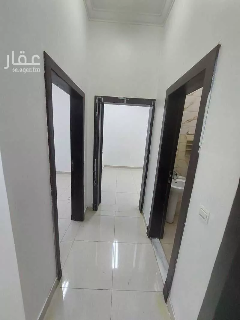 شقة 3 غرف في العزيزية 11