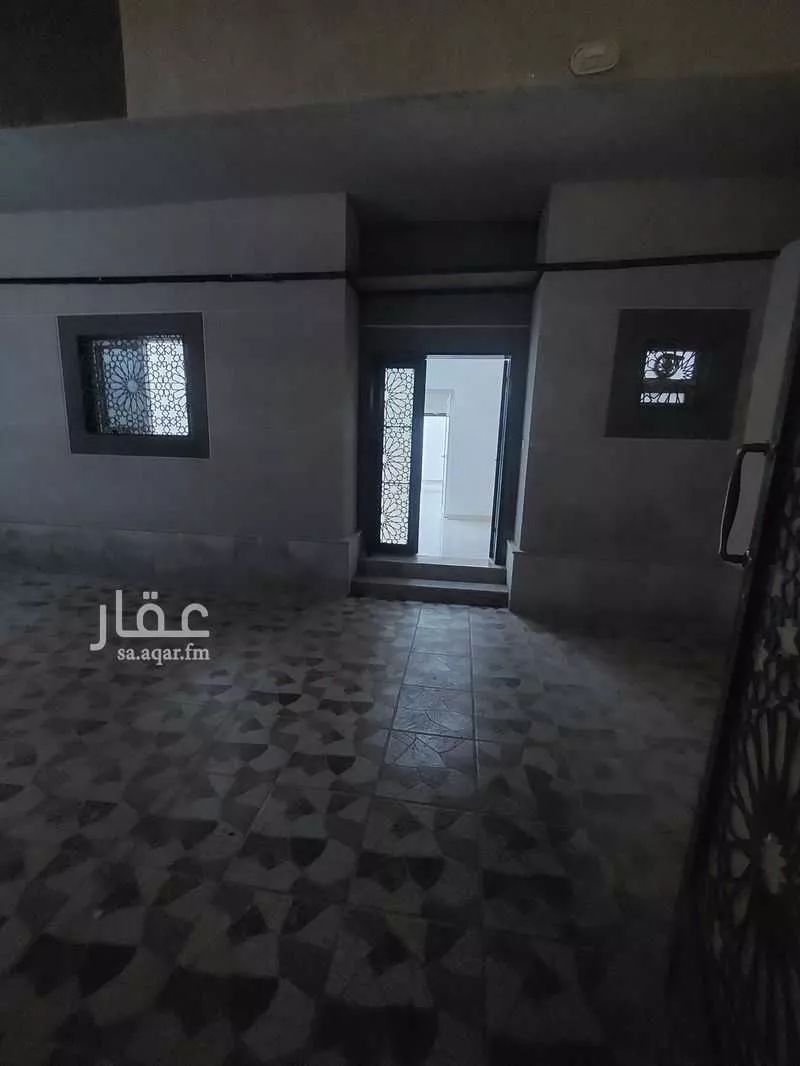 شقة 3 غرف في العزيزية 13