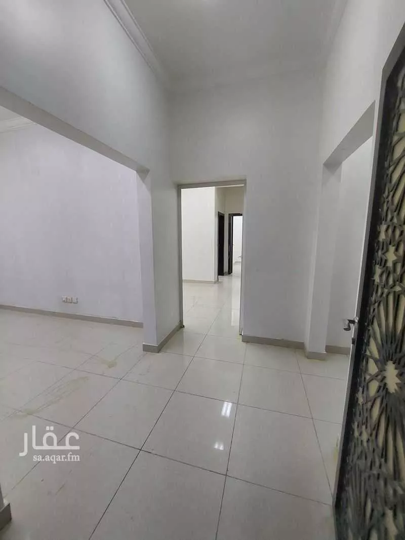 شقة 3 غرف في العزيزية 19