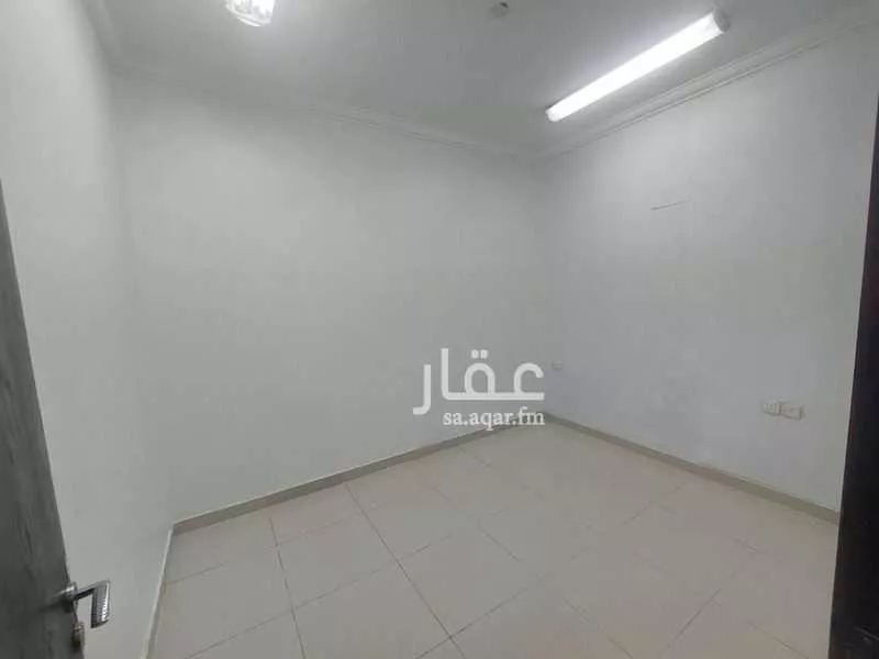 شقة 3 غرف في العزيزية 3