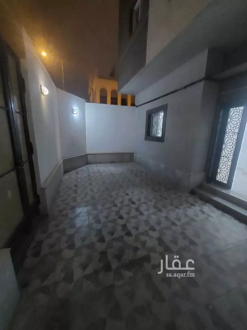 شقة 3 غرف في العزيزية 21