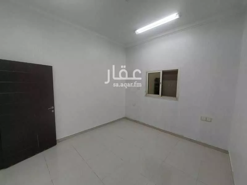 شقة 3 غرف في العزيزية 5