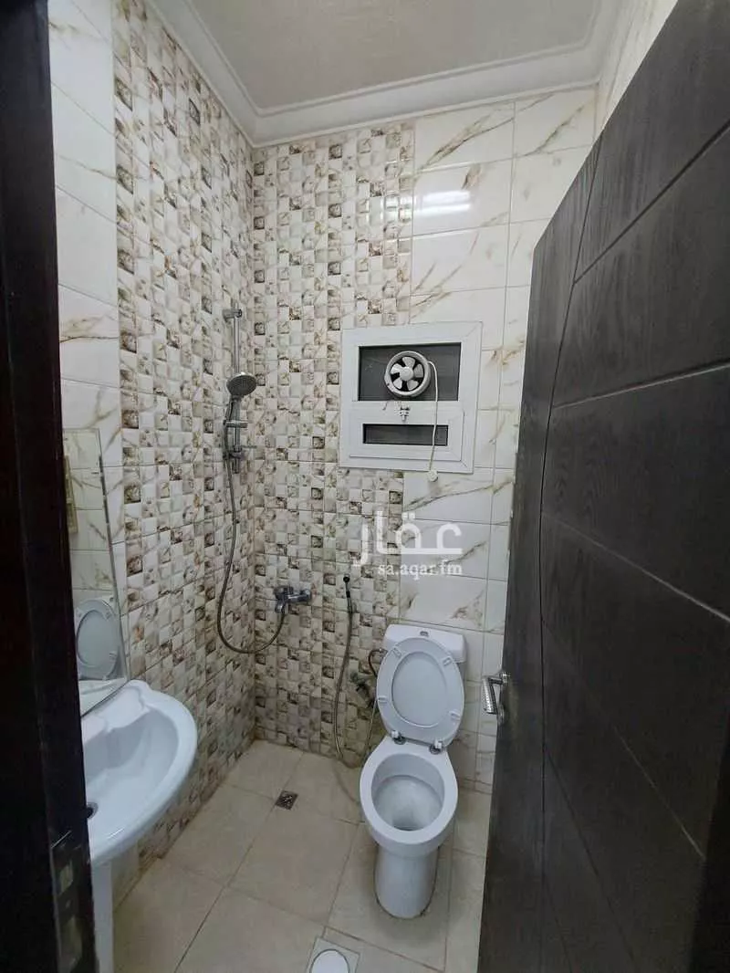 شقة 3 غرف في العزيزية 6