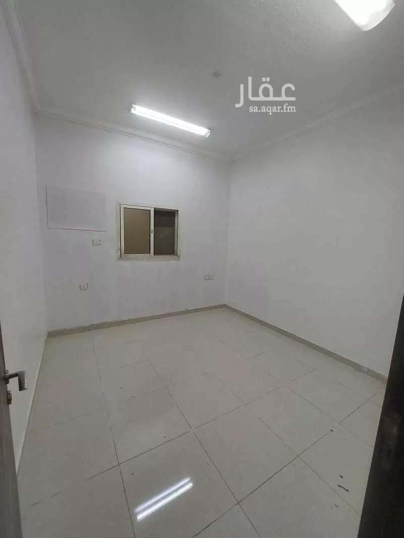 شقة 3 غرف في العزيزية 9