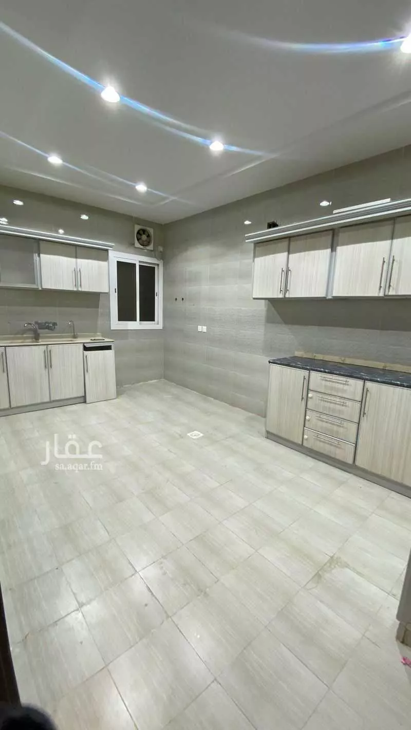 4 bedroom villa in Al Ukayshiyyah 4