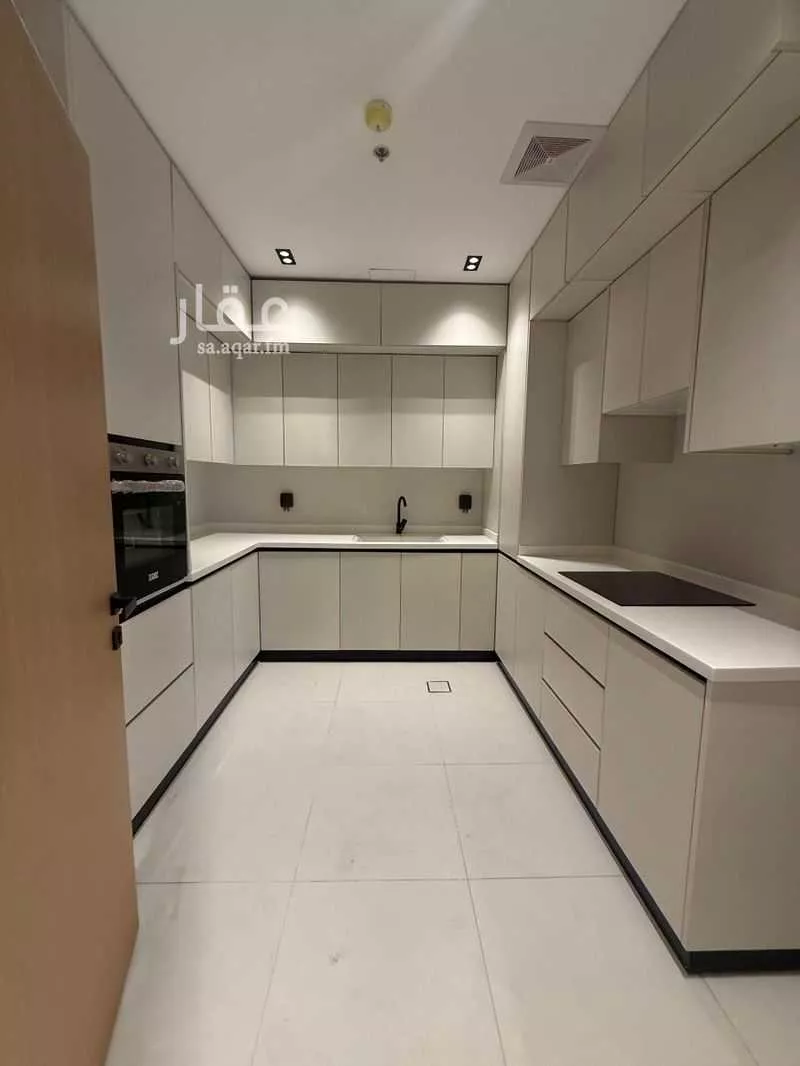 شقة 3 غرف في الحمرا 7