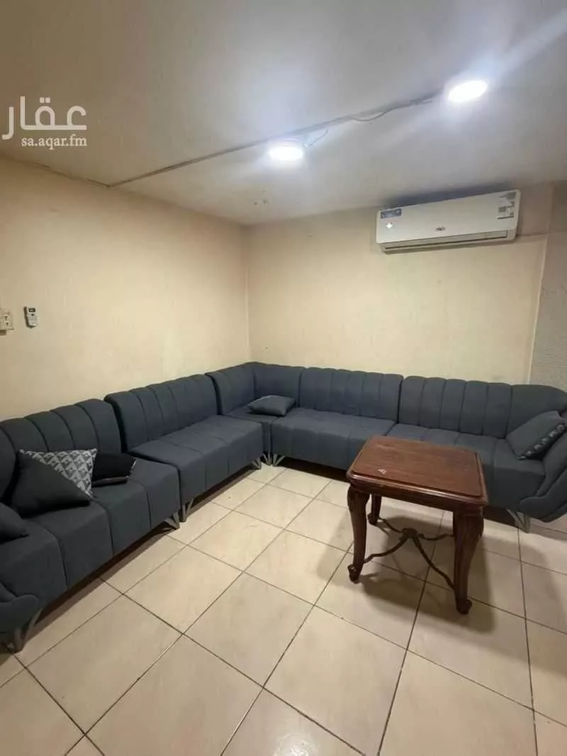 شقة 1 غرف في الثقبة 5