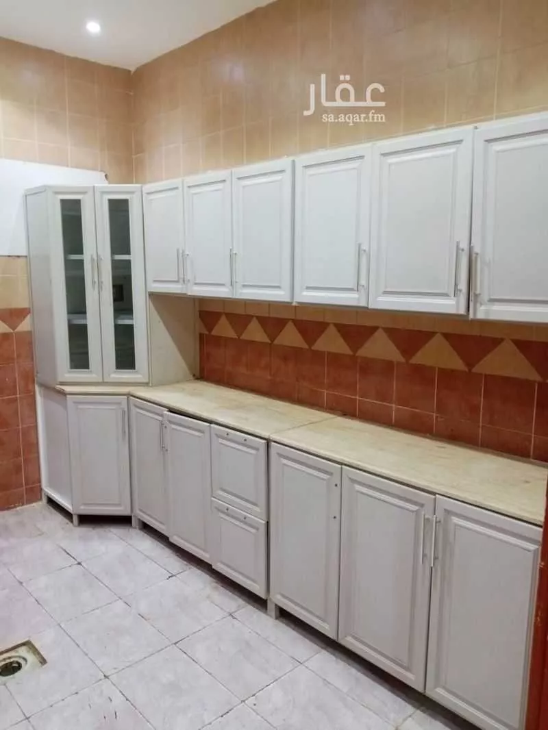 شقة 1 غرف في ظهرة لبن 3