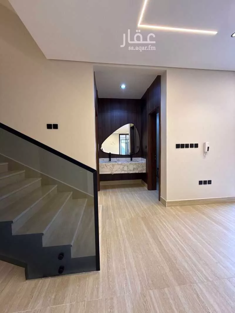 فيلا 7 غرف في ضاحية الملك فهد 7