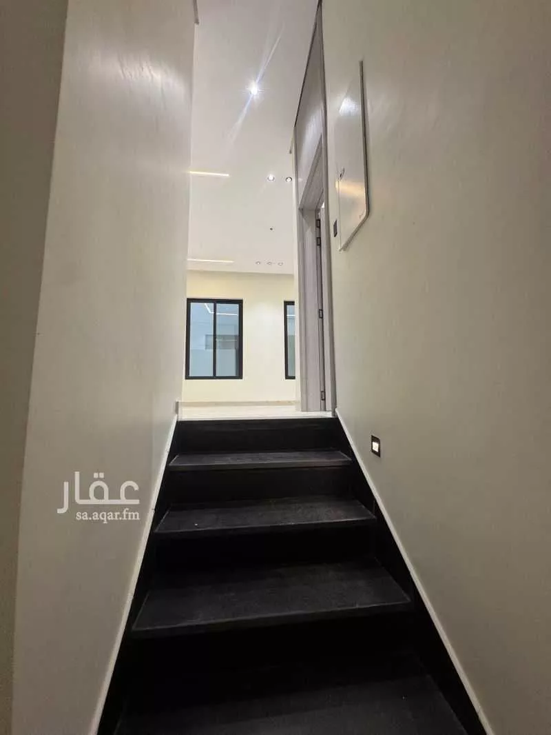 8 bedroom villa in Dahiat King Fahd 11