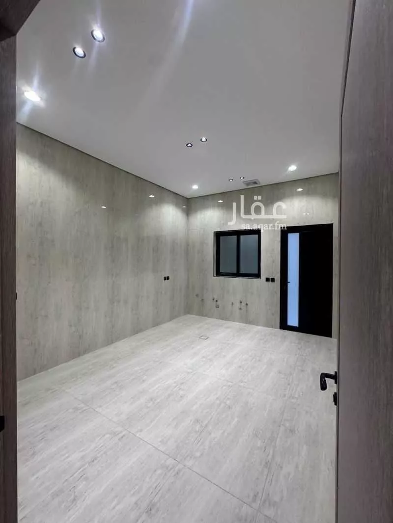 8 bedroom villa in Dahiat King Fahd 3