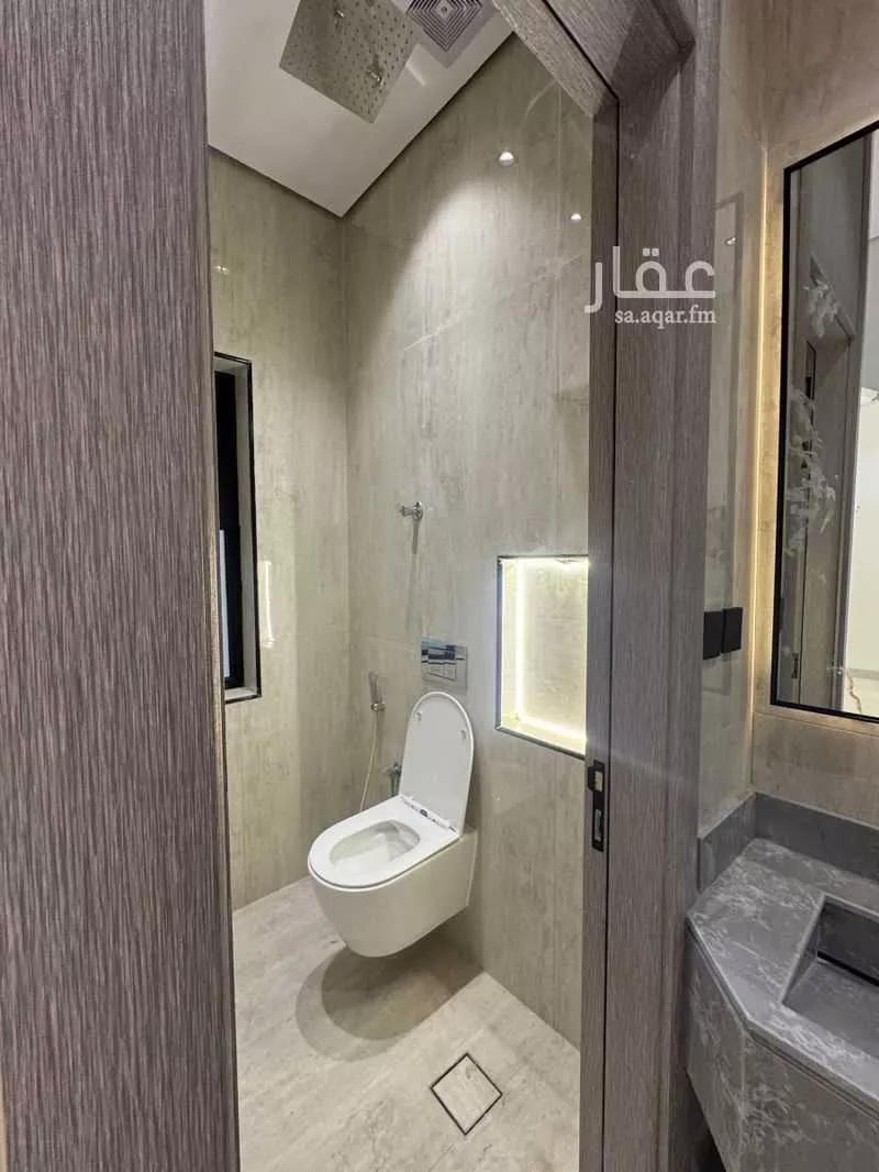 8 bedroom villa in Dahiat King Fahd 4