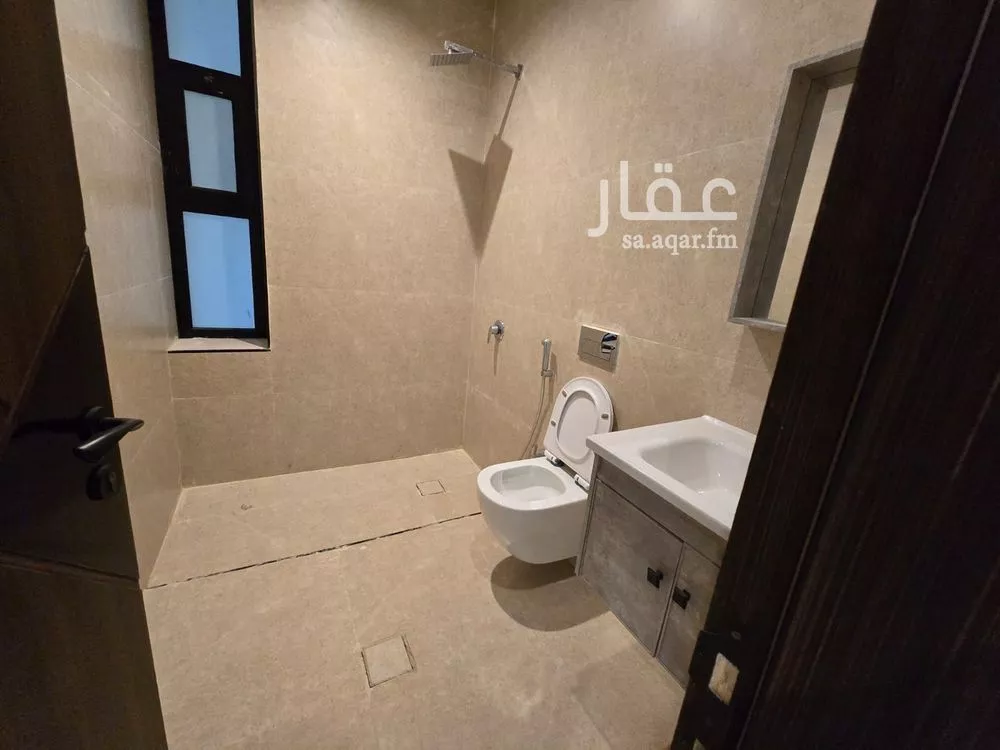 شقة 4 غرف في الحمرا 12