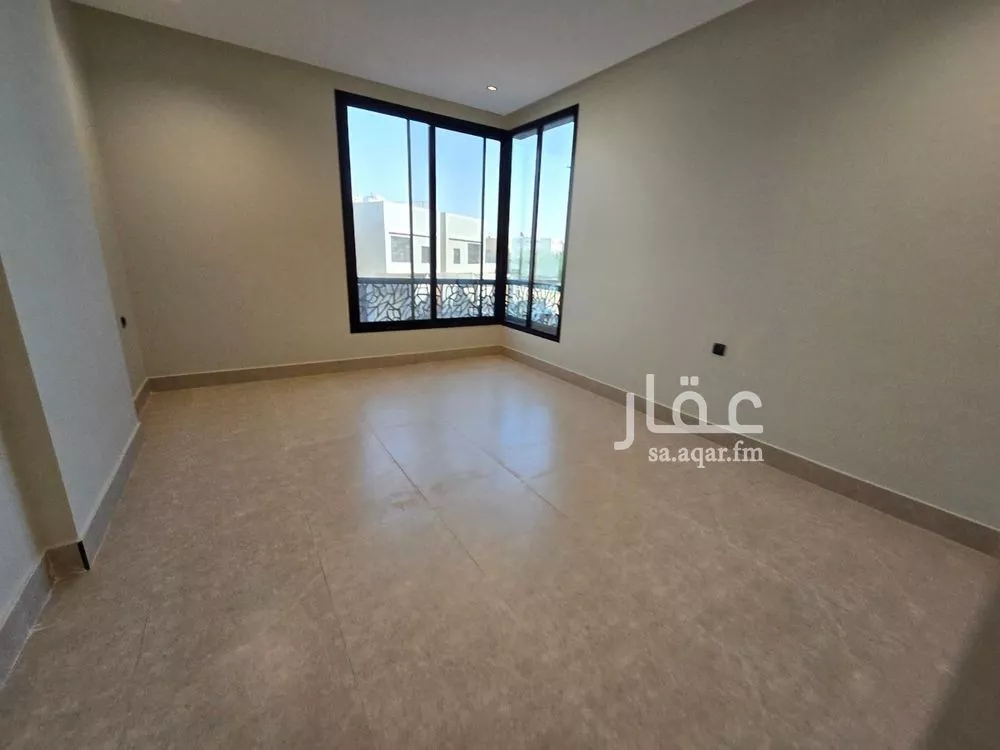 شقة 4 غرف في الحمرا 13