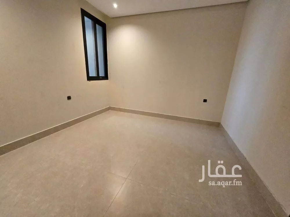 شقة 4 غرف في الحمرا 9